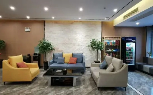 Tongbai Yun Hotel (Huaibei Caoxi Economic Development Zone Branch)