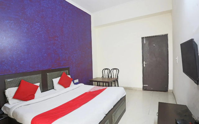 OYO 19664 Aman Hotel
