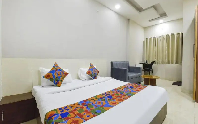 Fabhotel Utsah