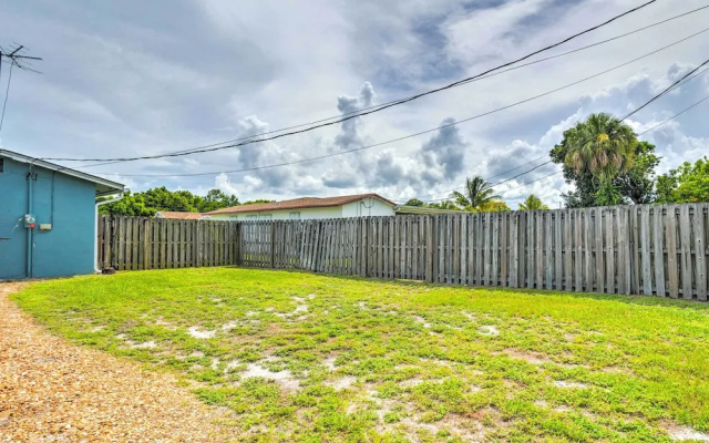 'tropical Landing' Stuart Home w/ Pool + Grill!