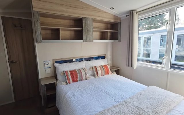 8berth- Smarttv- Closetobeach- Familyfriendly