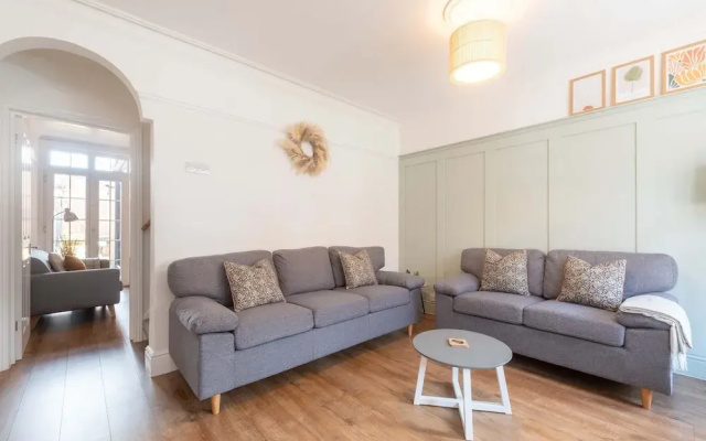 Host Stay Caversham Westfield House