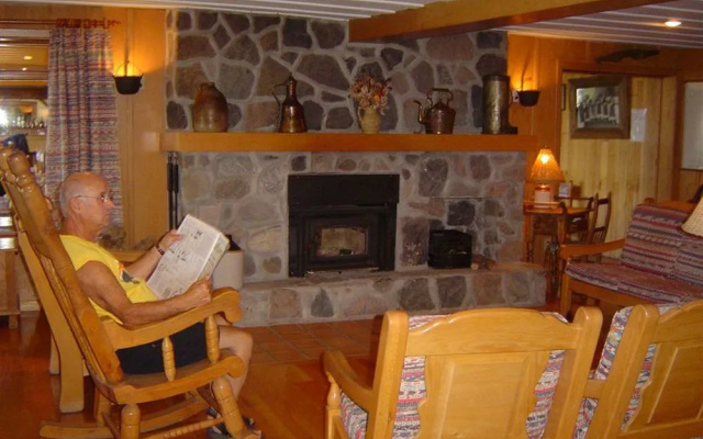 Hotel La Roche Pleureuse