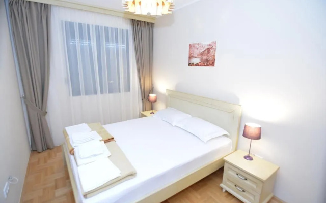 Orange Dream Apartment