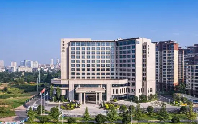 JI Hotel (Zhangshu Site Dadao)