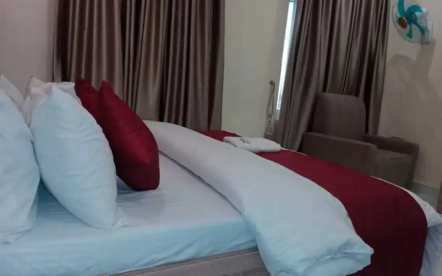 Ficon Hotel & Suites
