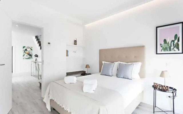 Faro Clara Suites