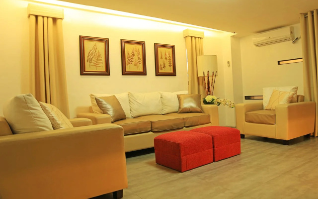 Travelbee Business Inn