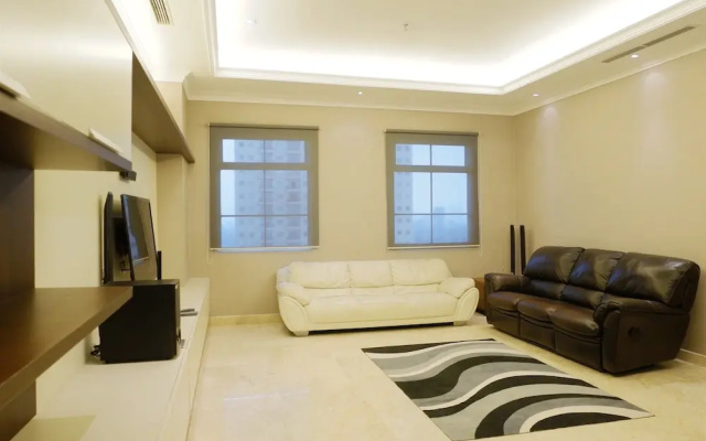 Luxury 2br the Bellezza Apartment with City View