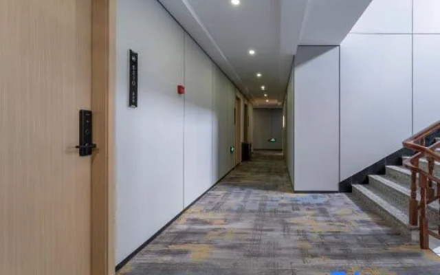 Yisu Qingju Hotel EZ inn (Cixi Xiaolin Branch)