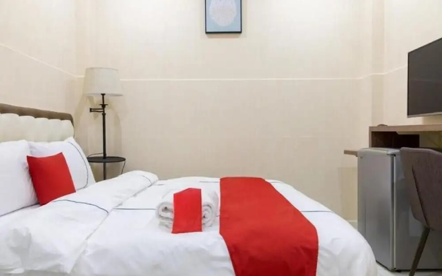 Bro Hotel