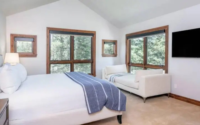 Aspen Grove Villa by Exceptional Stays