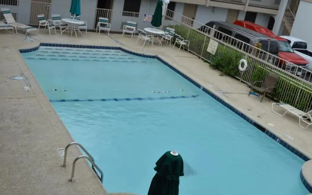 Sunset Inn and Suites