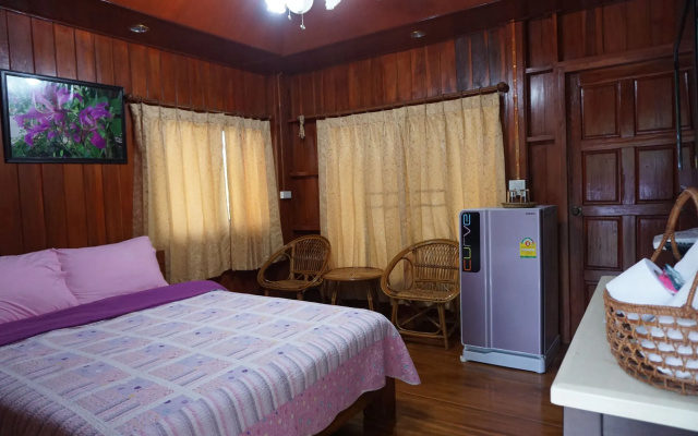 Settee Homestay