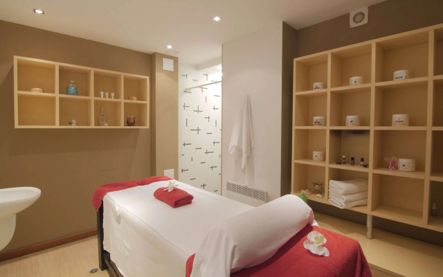 Local Stay Hotel, BEST WESTERN Signature Collection