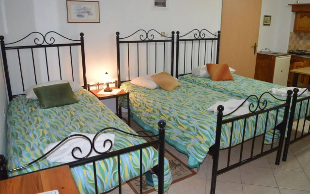 Hermoupolis Rooms