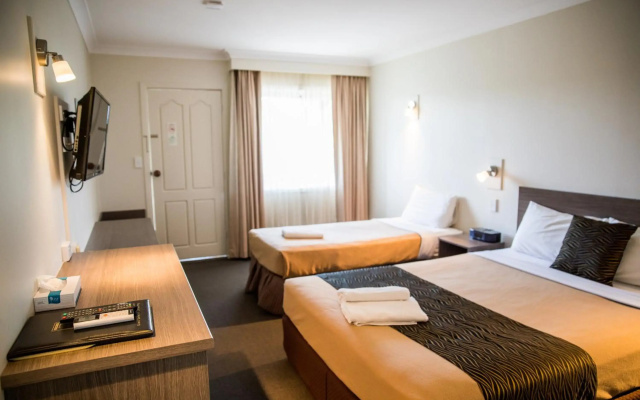 Lilac City Motor Inn