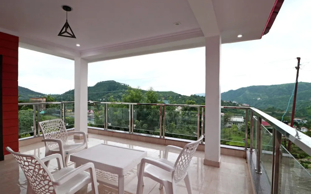 OYO 17063 Home Spacious 3BHK Naukuchiatal