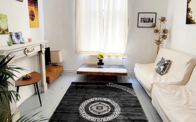 Charming 1-bedroom Appartment Near Nato
