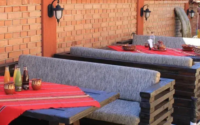 Family Hotel Rojen Rest