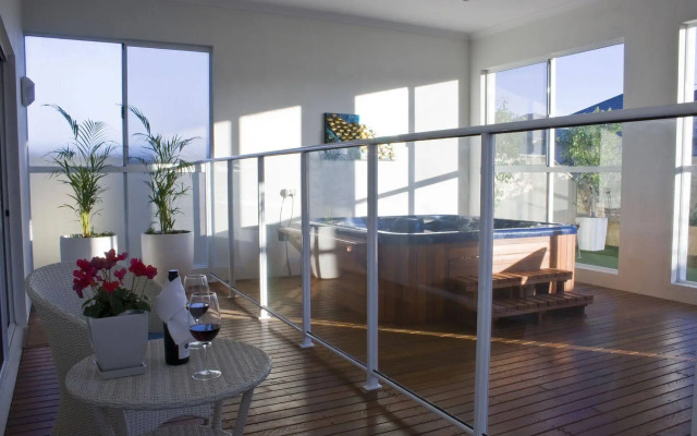 Burns Beach Bed & Breakfast