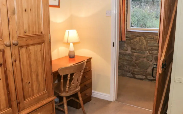 Pinstones Cottage