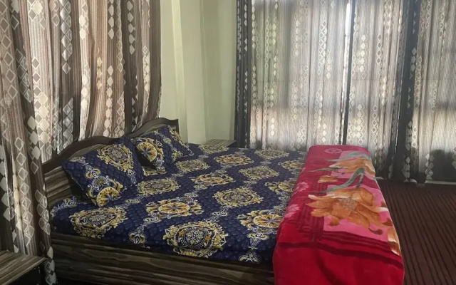 Goroomgo Burge Green Guest House