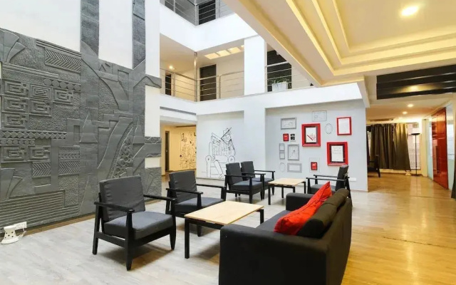 OYO Townhouse 38136 Shivalik Mercantile Co-Operative Bank