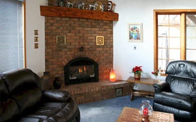 Broecheler Inn
