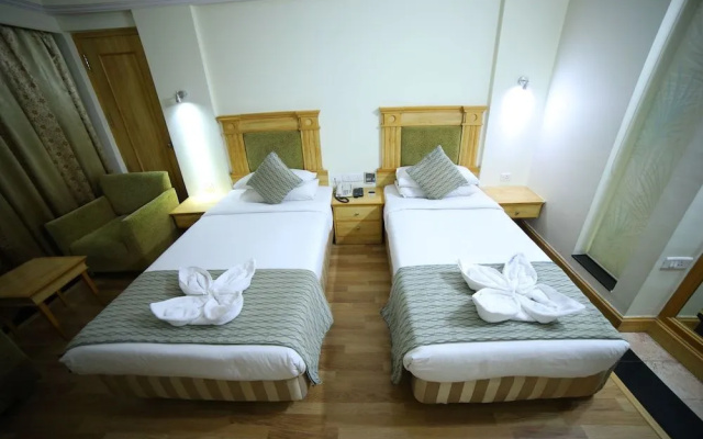 Hotel Marg Krishnaaya