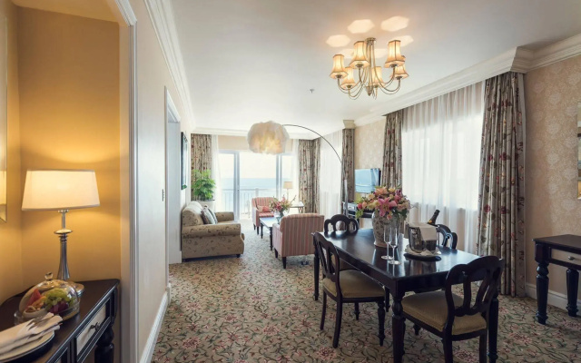 The Boardwalk Hotel