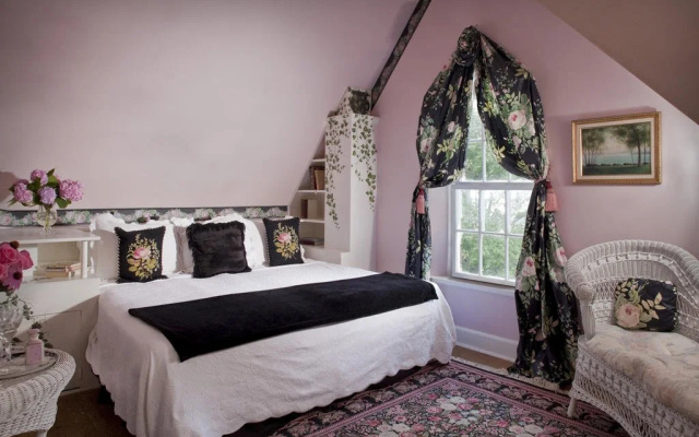 Morgan Samuels Inn