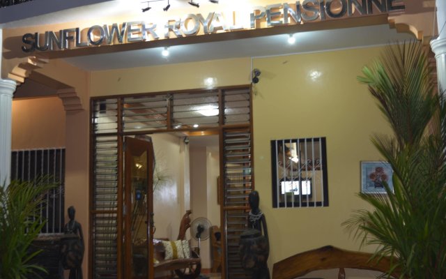 Отель Sunflower Royal Pensionne Филиппины, о. Арресифе - отзывы, цены и фото номеров - забронировать отель Sunflower Royal Pensionne онлайн вид на фасад