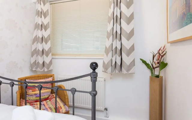 Stylish 2 Bed Flat 5 Minutes From Paddington