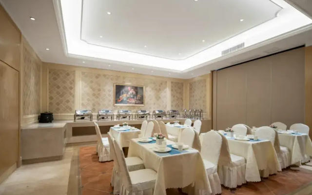 Vienna Hotel Chongqing Lijiatuo Pedestrian Street