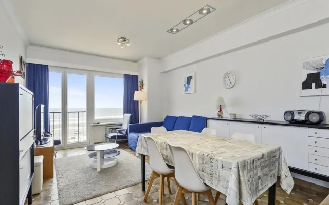 Apartment in Blankenberge With Sea Views
