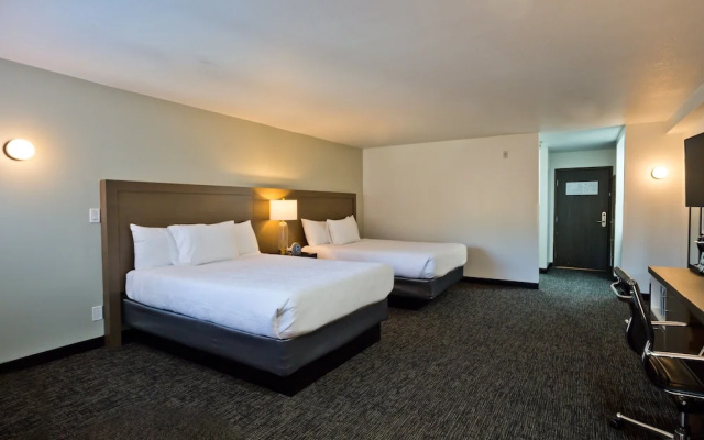 Best Western Crestview Hotel & Suites