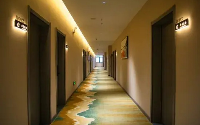 Huazhuo Hotel