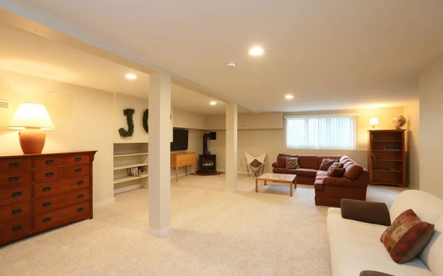 Upscale 3BR Topnotch Overlook