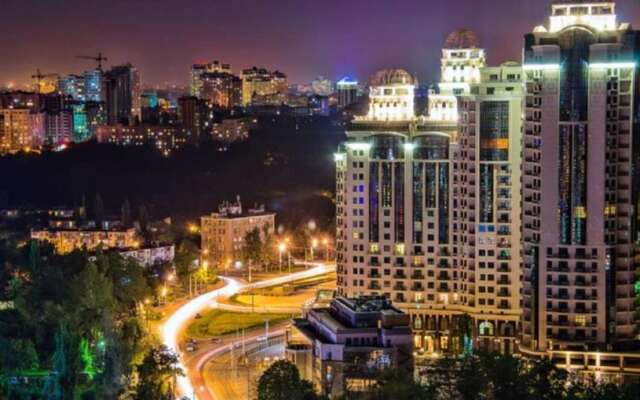 Арк Палас Отель вид на фасад