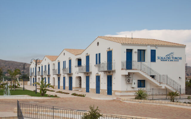 Отель Scala dei Turchi Resort вид на фасад