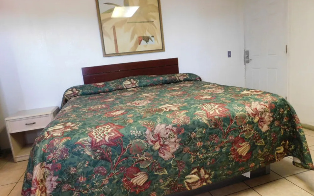 Hillcrest Motel