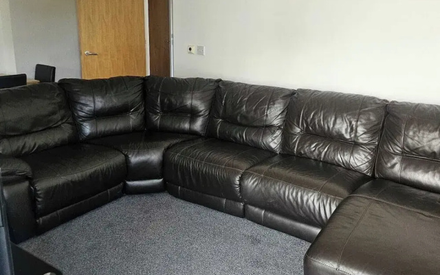 2 Bed Appt - City Centre - Private Balcony