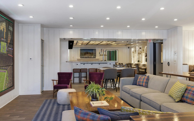 Holiday Inn : Bloomington W MSP Airport Area by IHG