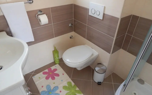 Homely Apartment in Trogir near Beach