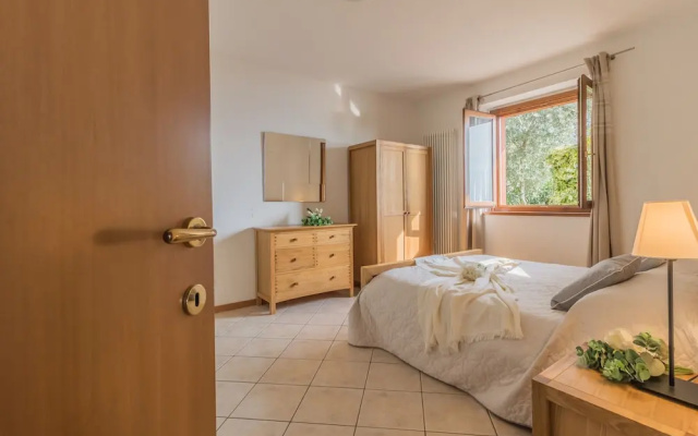 Golden View Apartment