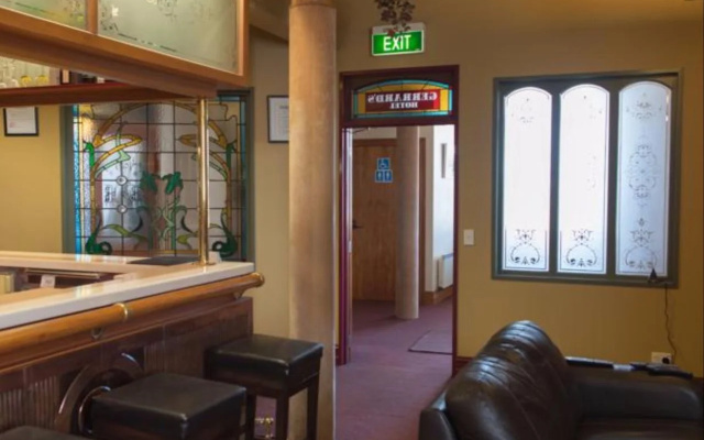 Victoria Railway Hotel