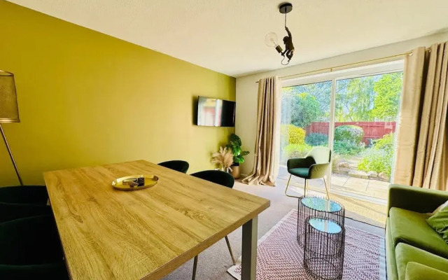 Cambridge Home With Garden and Bbq Near City Cent