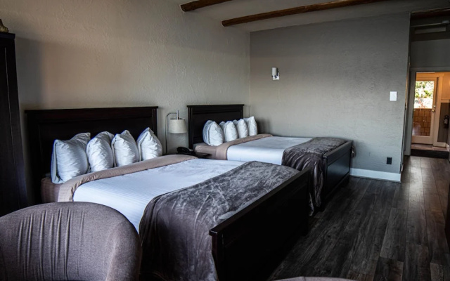 Galiano Oceanfront Inn & Spa