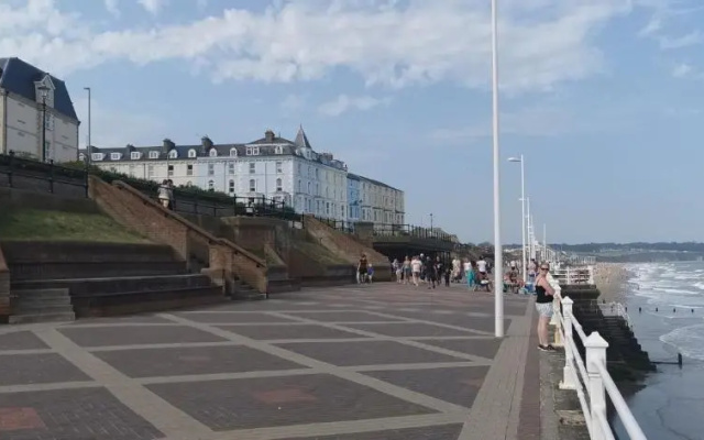 Sea View - Flat 5 Beach House Bridlington